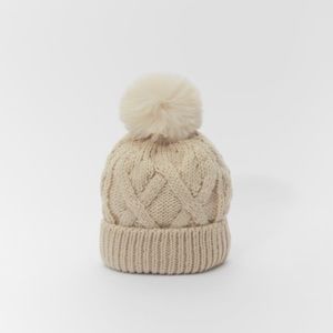NWT Zara Size 6-9Y knit hat toque with pompom